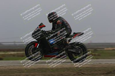 media/Nov-30-2025-TrackDaz (Sun) [[d8b22663df]]/A Group/Session 4 (Wheelie Bump)/